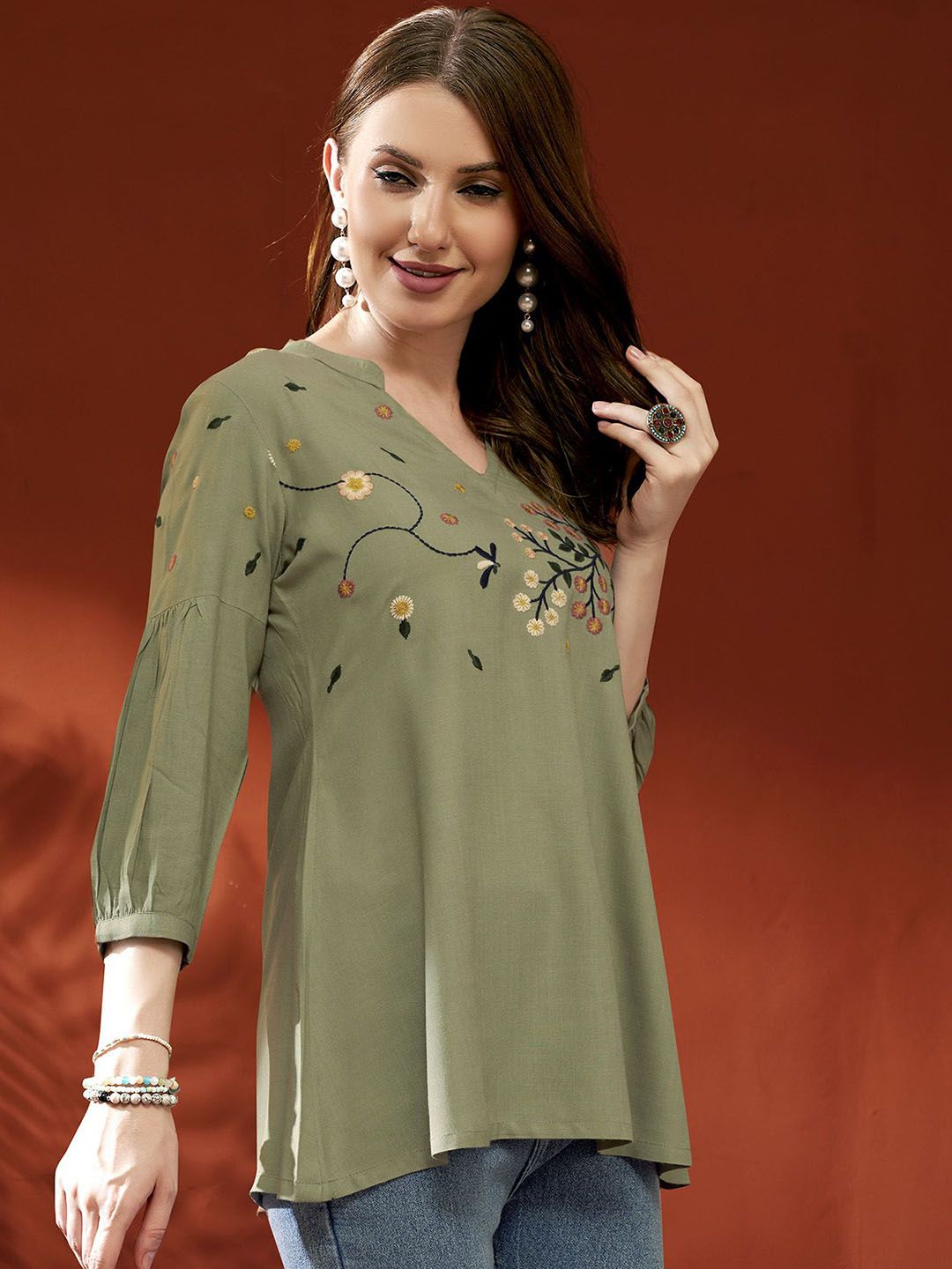 Anouk Women Floral Embroidered Above Knee Kurta