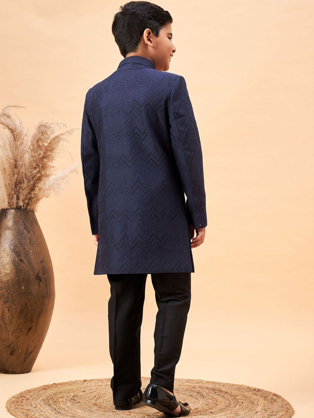 Vastramay Boys Reka Bentuk Diri Mandarin Collar Sherwani Set