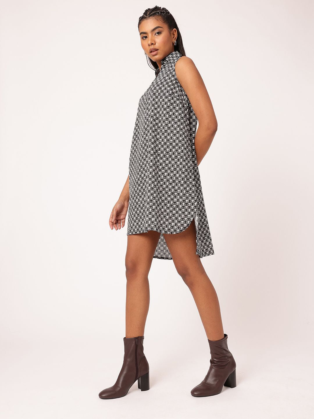 DressBerry Quirky Grunge Printed Sleeveless A-Line Dress