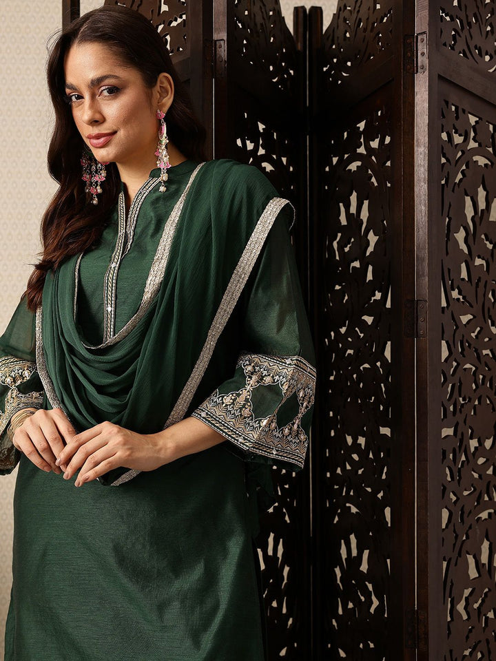 House of Pataudi Regular Jashn Kurta with Trousers & With Dupatta