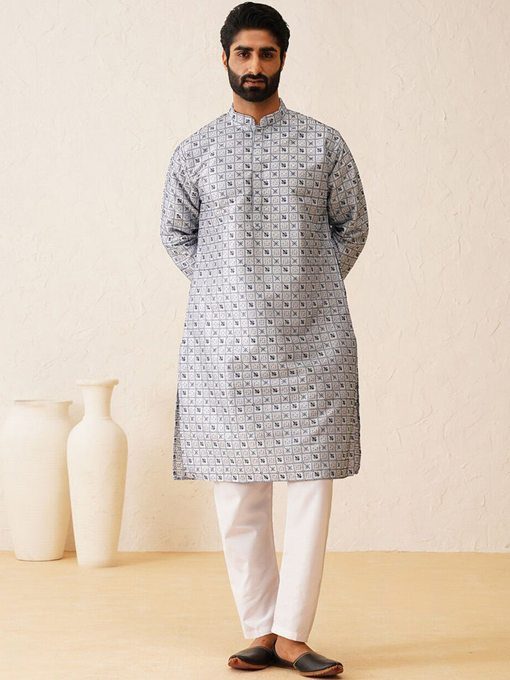 SOJANYA LUXE Motif Etnik Bersulam Kolar Mandarin Berlabuci Kurta Lurus