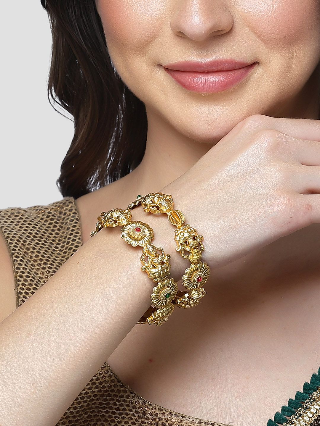 KARATCART Set Of 2 Gold-Plated Kundan-Studded Bangles
