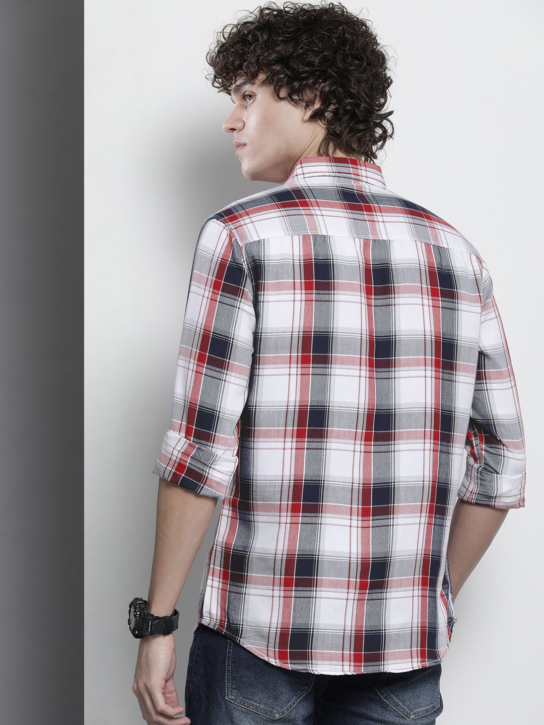 The Indian Garage Co Men Checked Casual Shirt