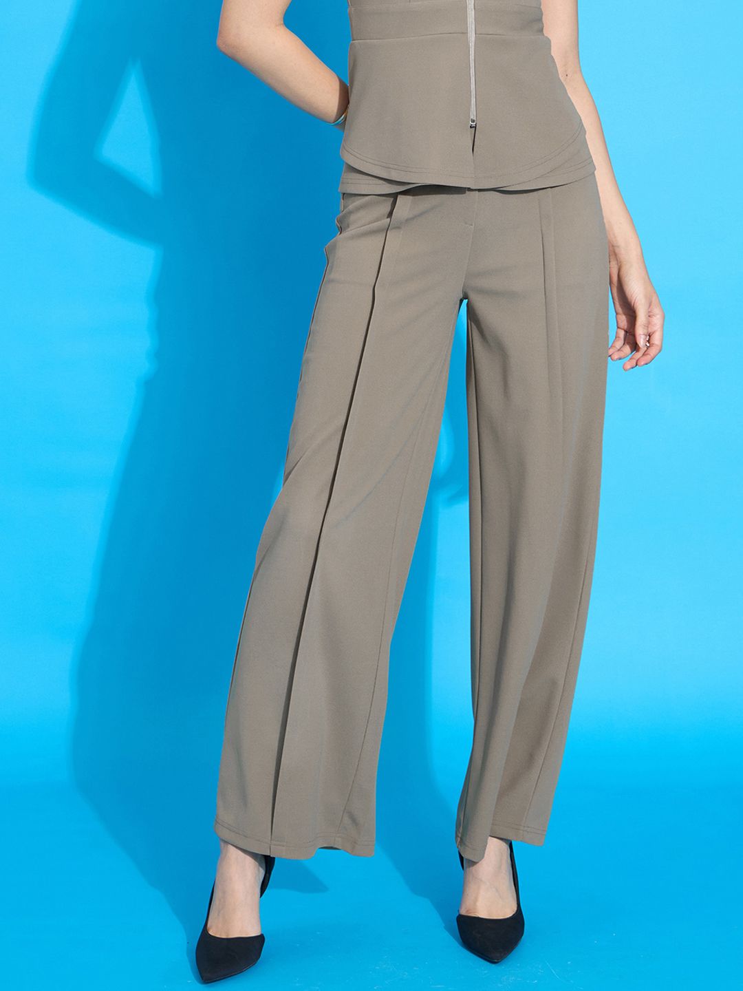 SASSAFRAS worklyf Women Straight Fit High-Rise Pleated Trousers