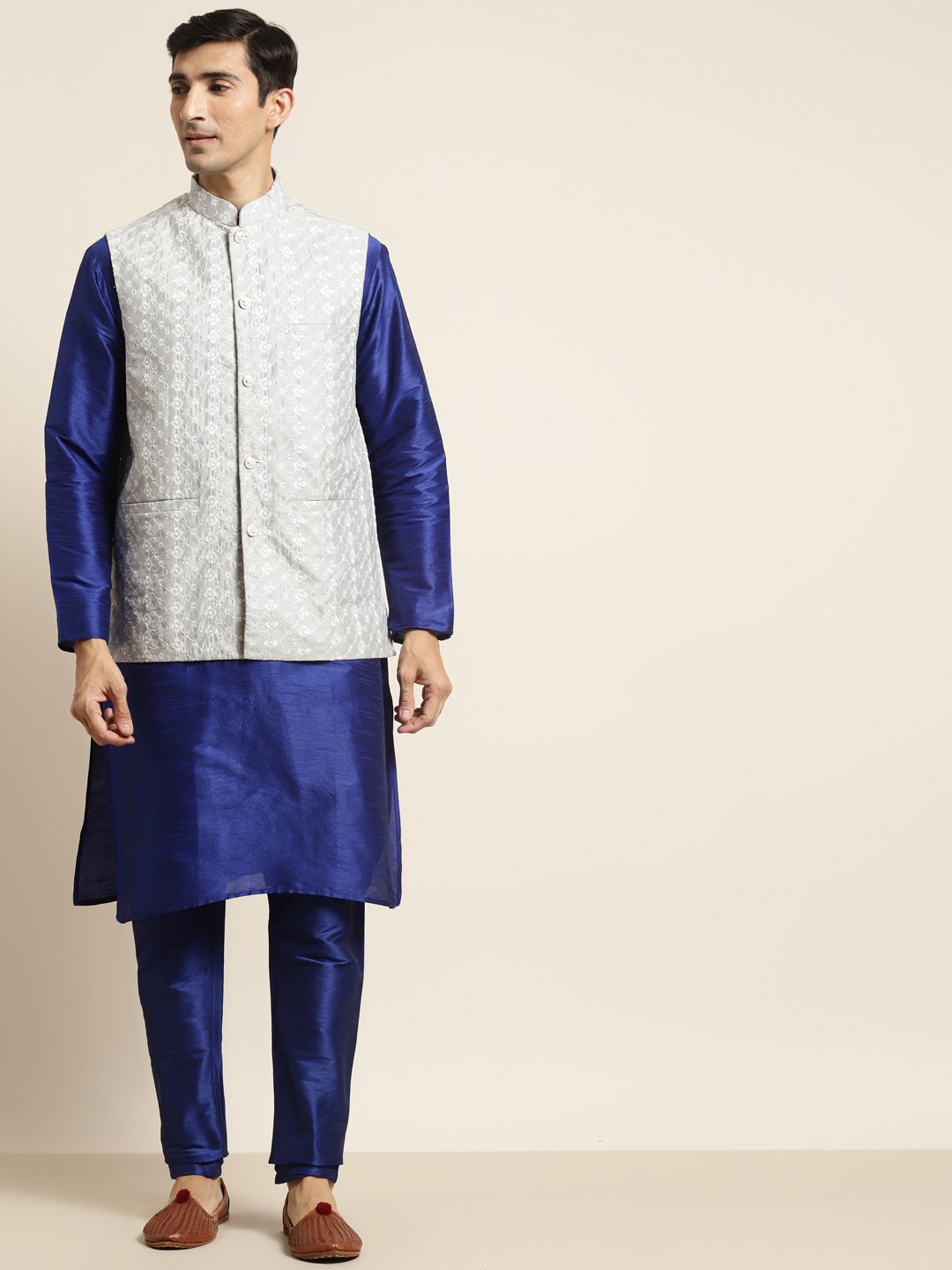 SOJANYA Men Navy Blue Kurta with Churidar & Nehru Jacket