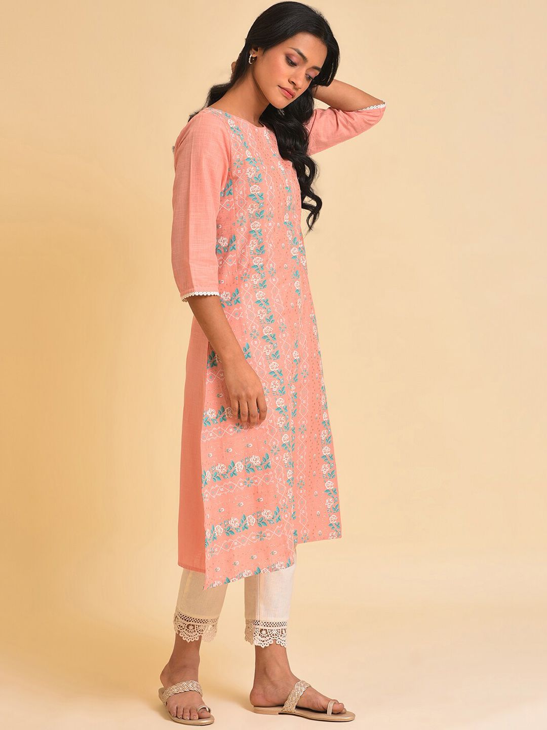 W Peach-Coloured & Cream-Coloured Floral Printed Pure Cotton Kurta with Trousers