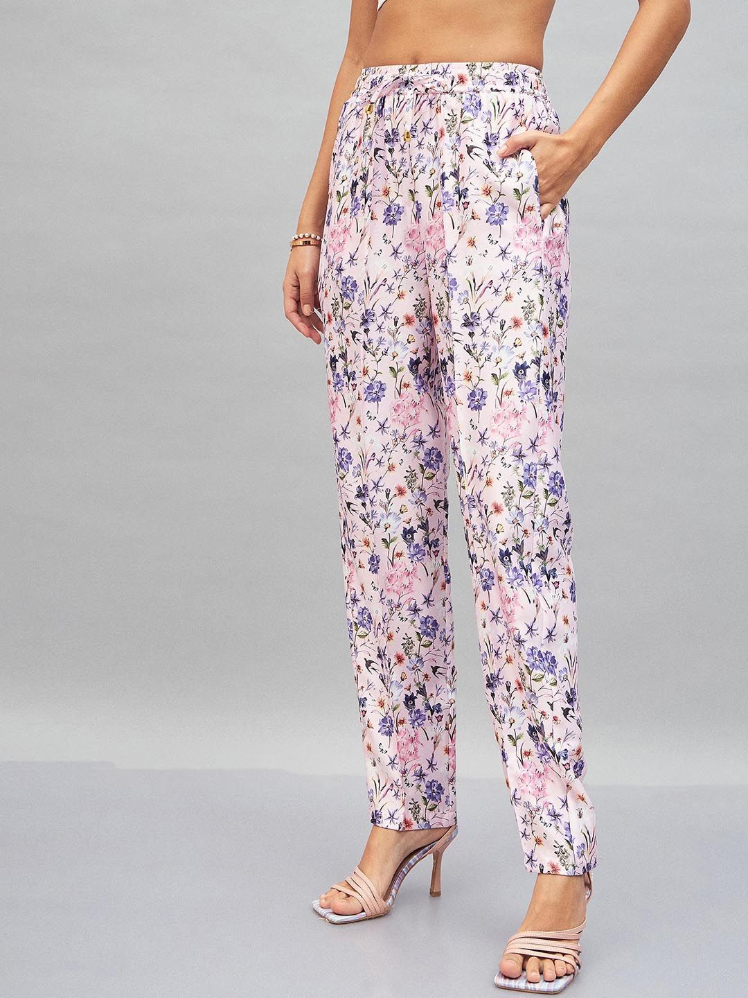 SASSAFRAS Pink Women Floral Printed Straight Fit Trousers