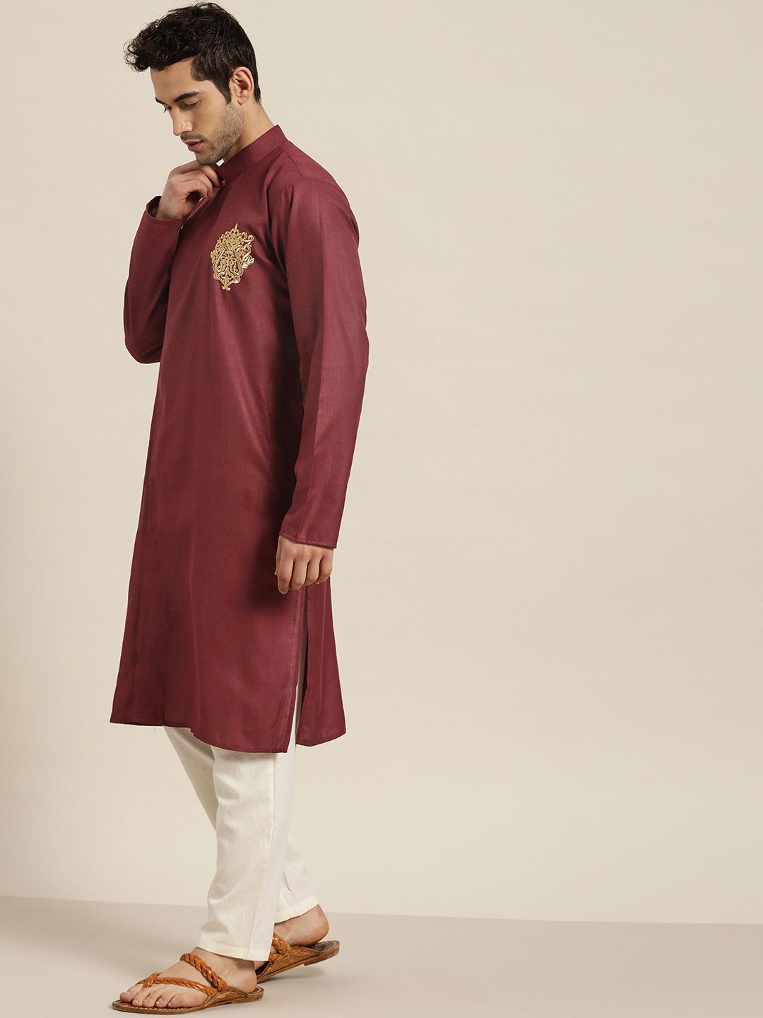 SOJANYA Men Maroon Solid Pure Cotton Kurta