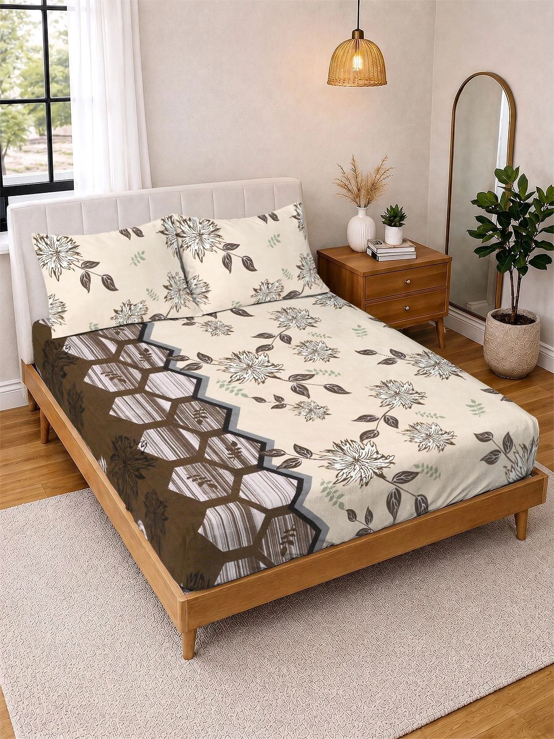 KLOTTHE Beige Floral 300 TC King Bedsheet with 2 Pillow Covers