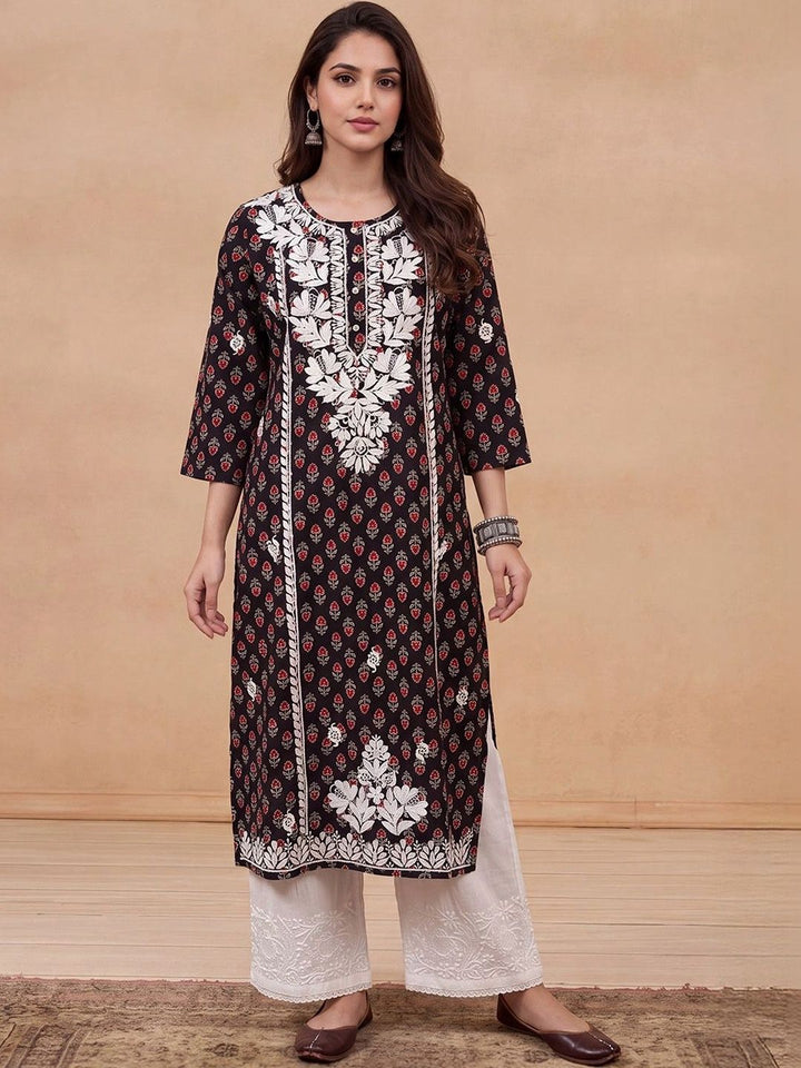 Rumah Wanita Chikankari Motif Etnik Benang Bercetak Kurta