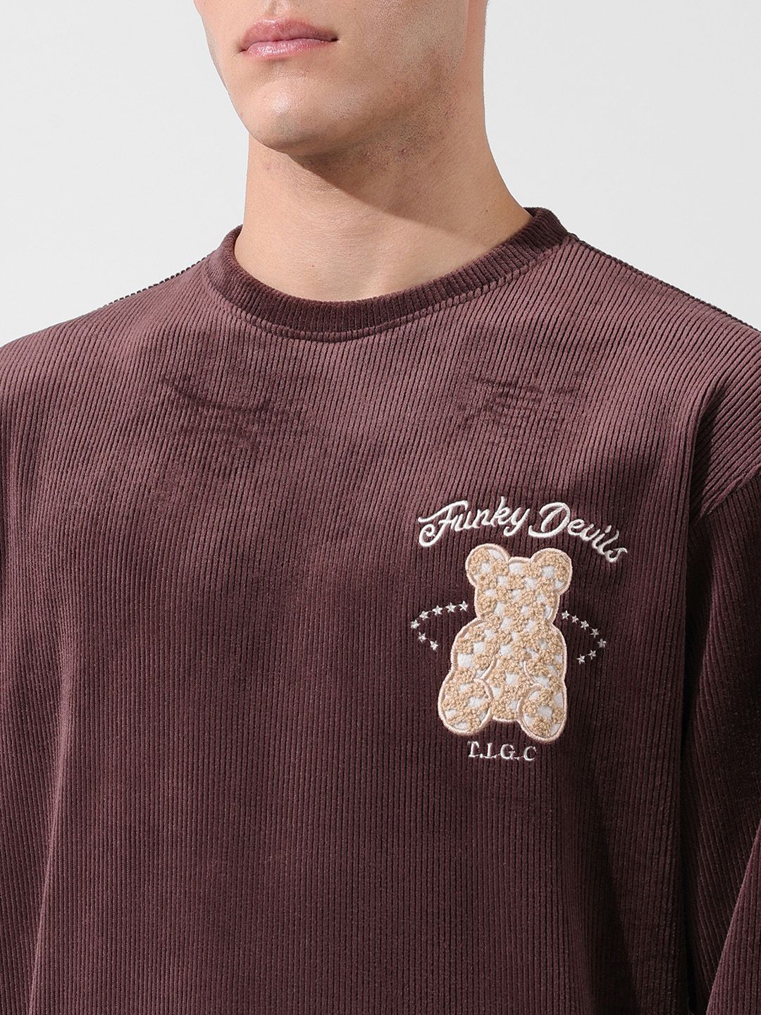 The Indian Garage Co Men Oversized Self Design Corduroy Crew Neck Sweatshirt