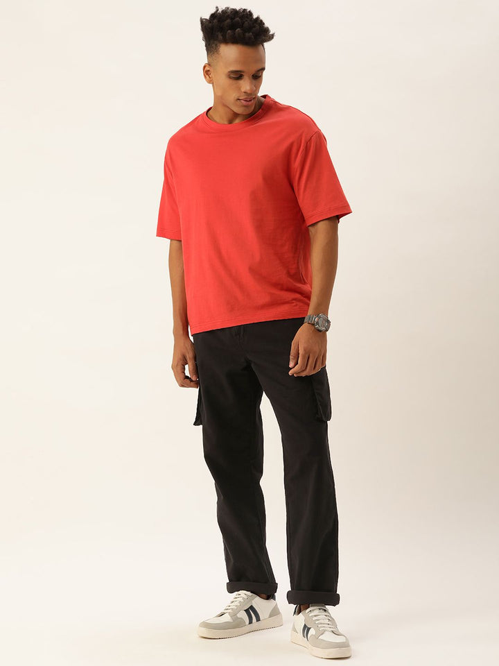 Bene Kleed Men Solid Straight Fit Cargos Trousers