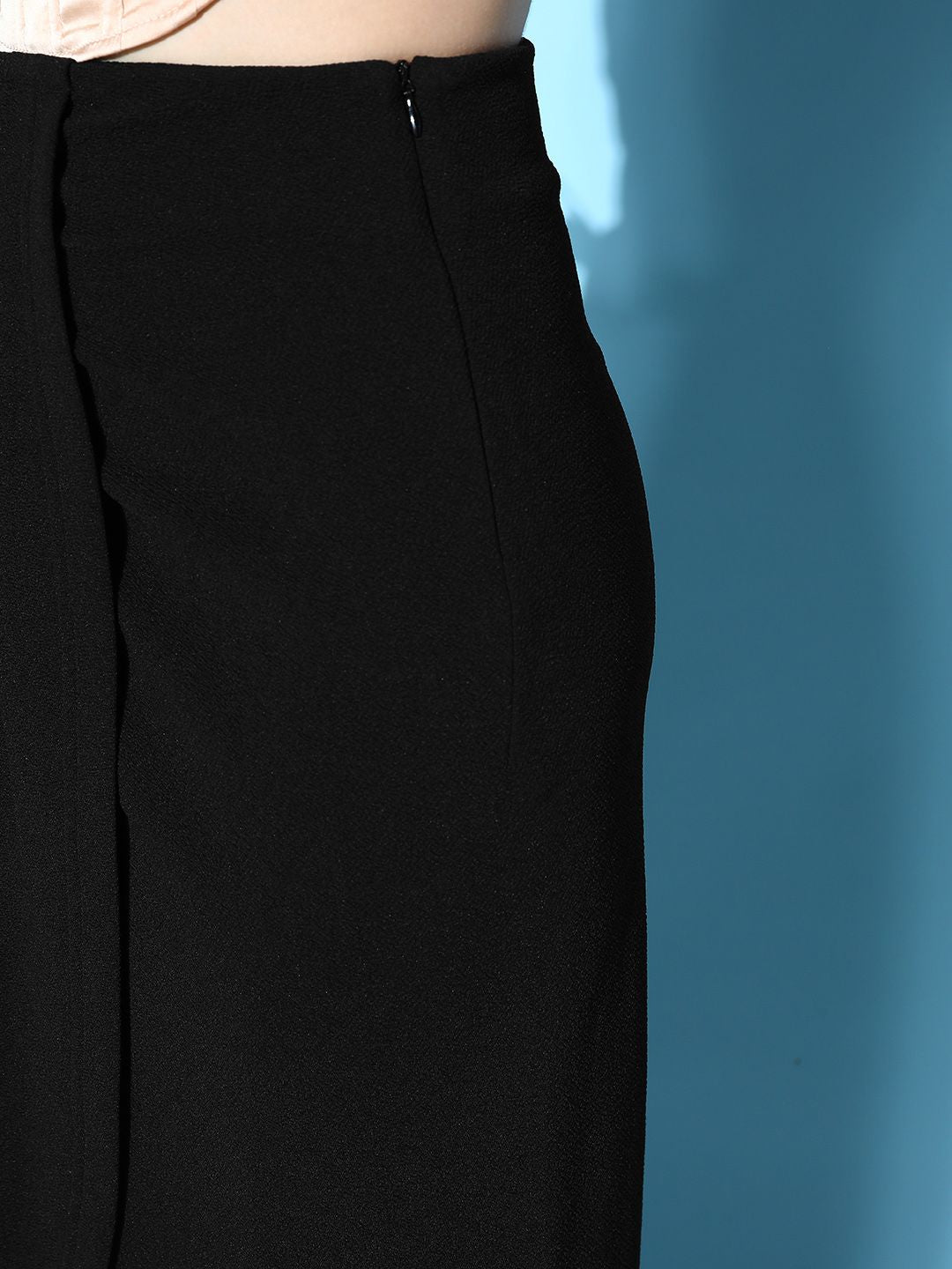 Berrylush Women Black Solid High Waist Draped Tulip Skirt