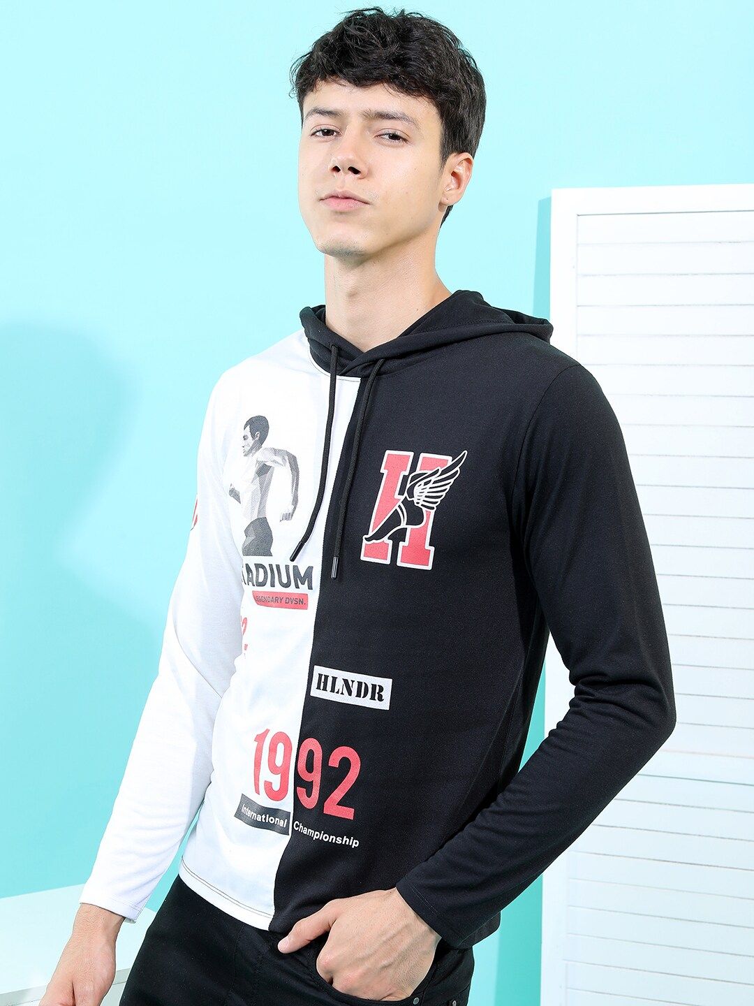 HIGHLANDER Men Black & White Printed Hooded Slim Fit T-shirt