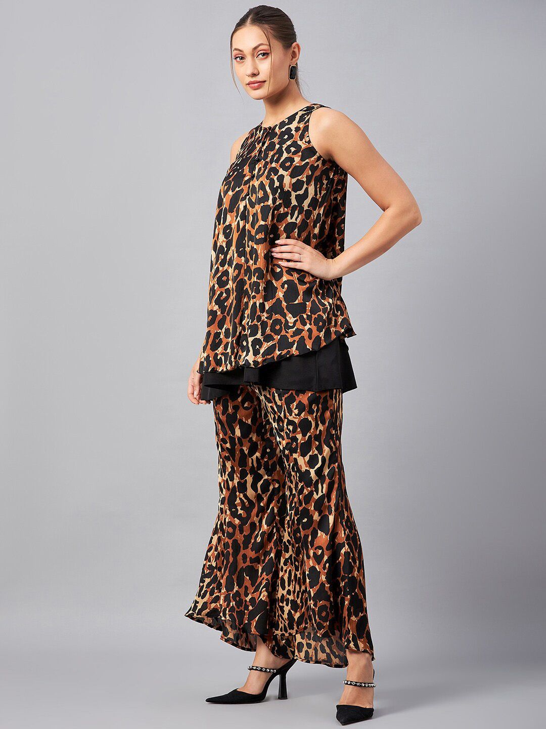 Antheaa Prinnted Round Neck Tunic With Flared Palazzos Co-Ords