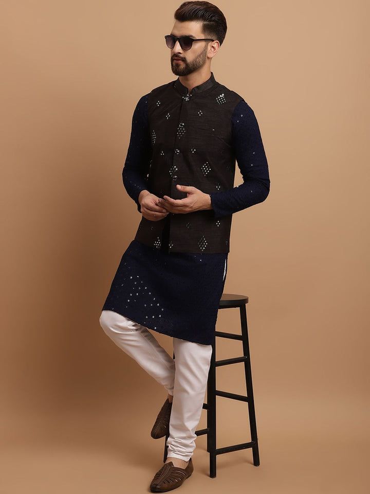 SOJANYA Etnik Sulam Labuci Kapas Tulen Kurta & Churidar Dengan Jaket Nehru