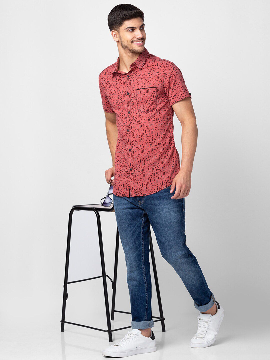 SPYKAR Men Slim Fit Low-Rise Light Fade Stretchable Jeans