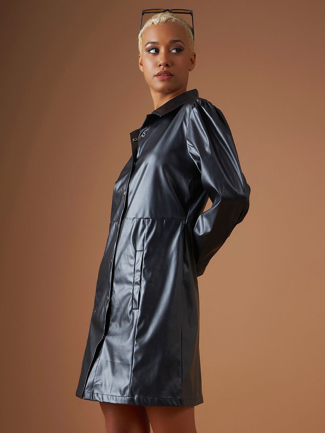 SASSAFRAS Black Shirt Collar Puff Sleeves Shirt Dress
