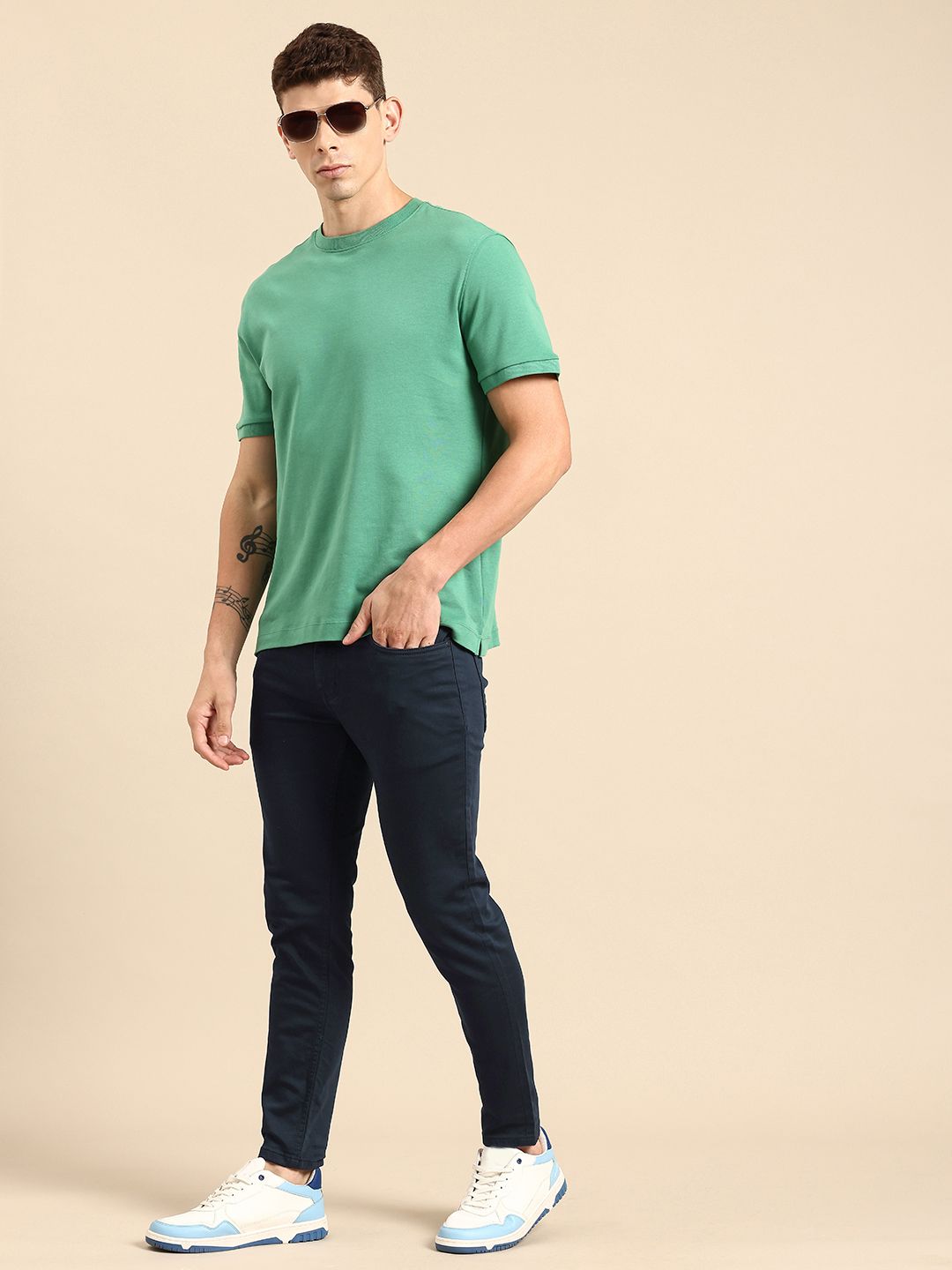 Being Human Men Skinny Fit Mid-Rise Stretchable Cropped Jeans