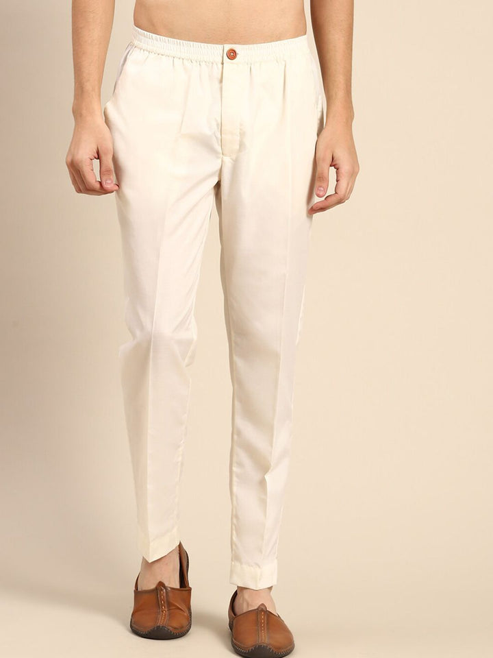 KISAH Men Relaxed Straight Leg Mid-Rise Cotton Pleated Trousers