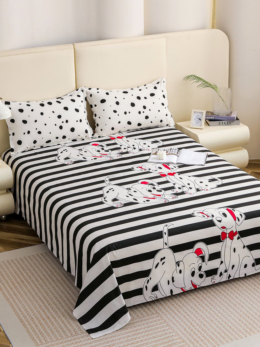 Story@home White Black Cotton 210 TC 1 King Double Bedsheet with 2 Pillow Covers