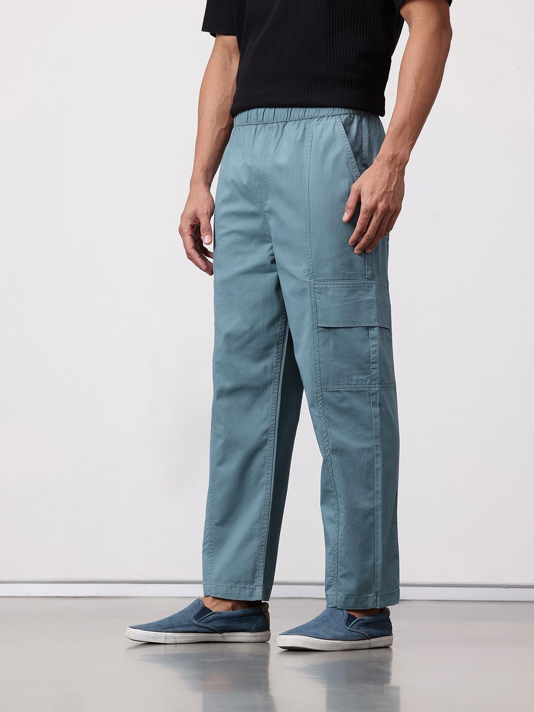 ether Men Mid-Rise Relaxed Fit Cargos