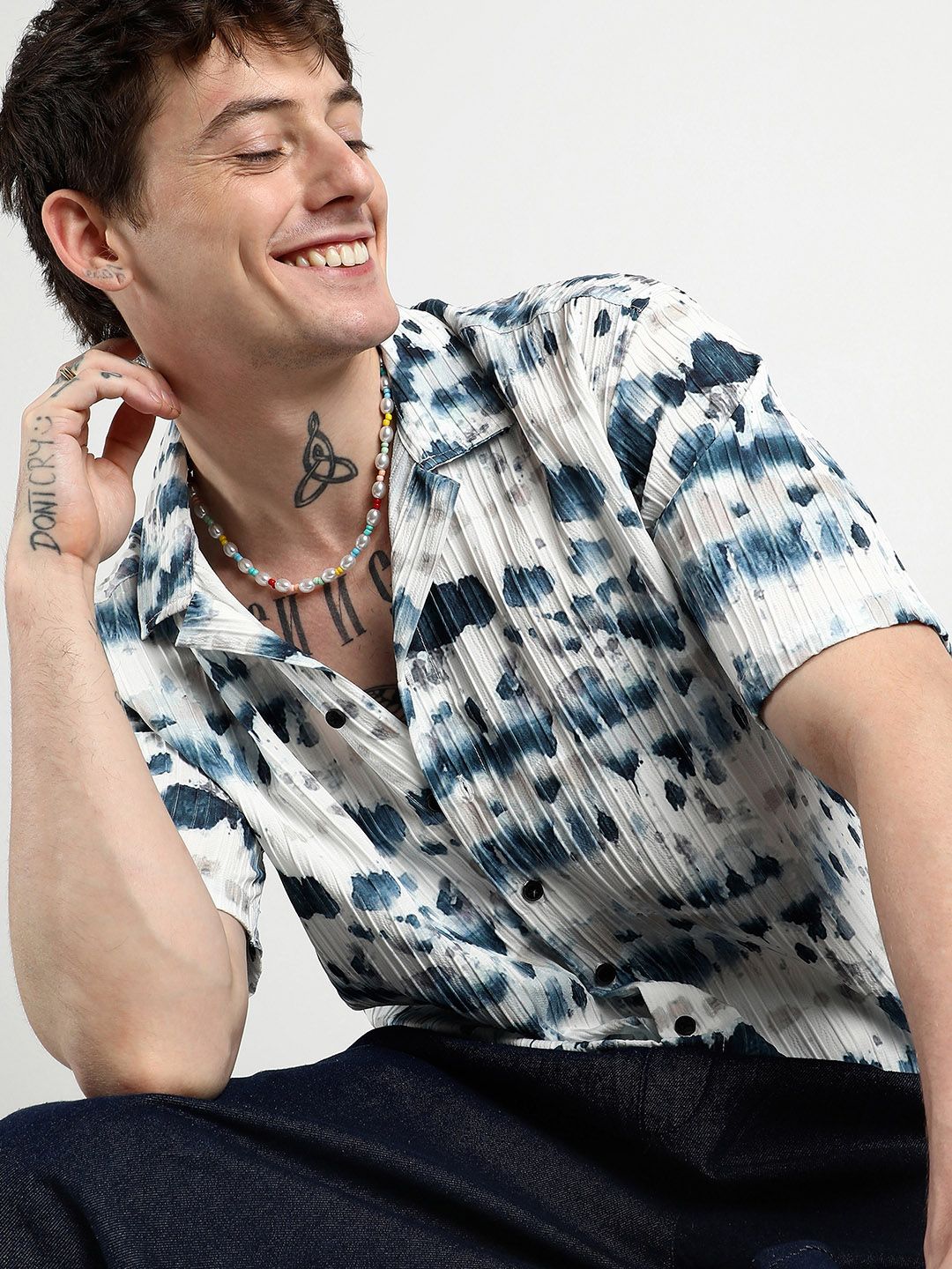 Campus Sutra Men Comfort Cuban Collar Water Strokes Printed Oversized Casual Shirt