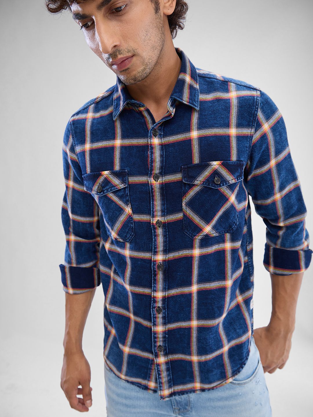 SPYKAR Men Windowpane Checks Pocket Detailing Slim Fit  Casual Shirt