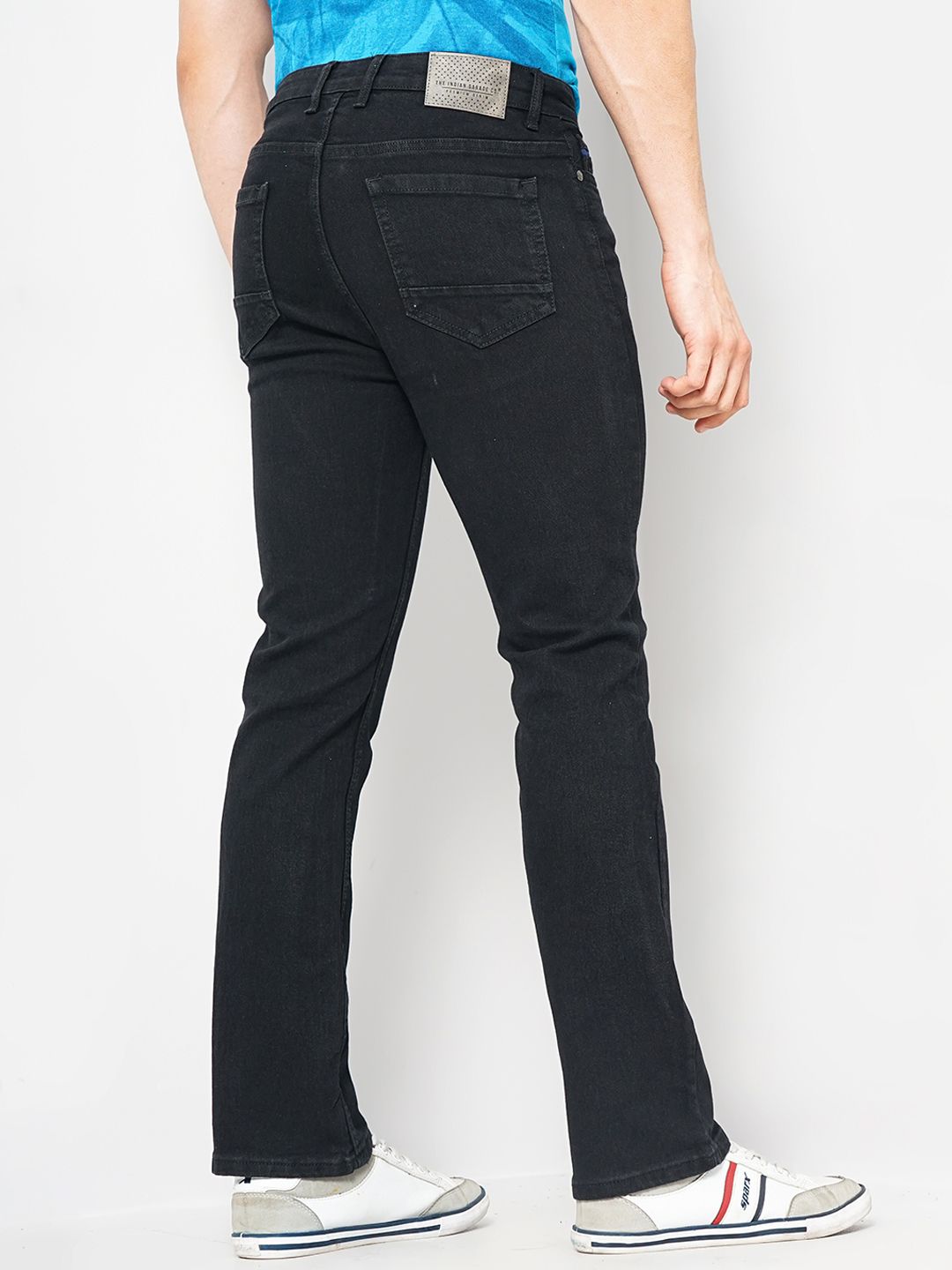 The Indian Garage Co Men Black Bootcut Clean Look Stretchable Jeans
