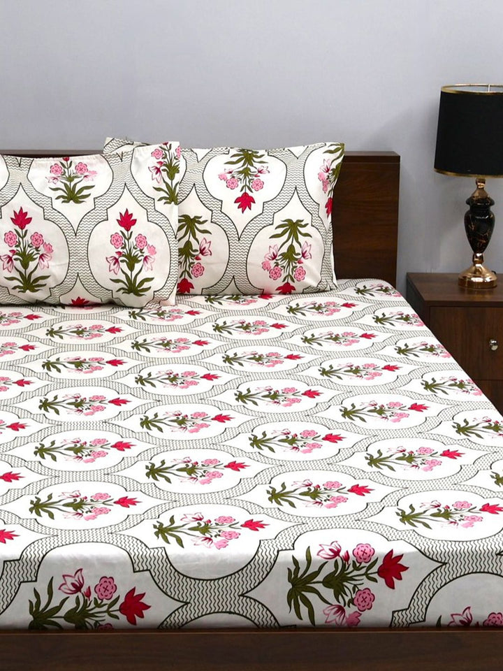 BOMBAY DYEING White & Green Floral 144 TC Queen Bedsheet with 2 Pillow Covers