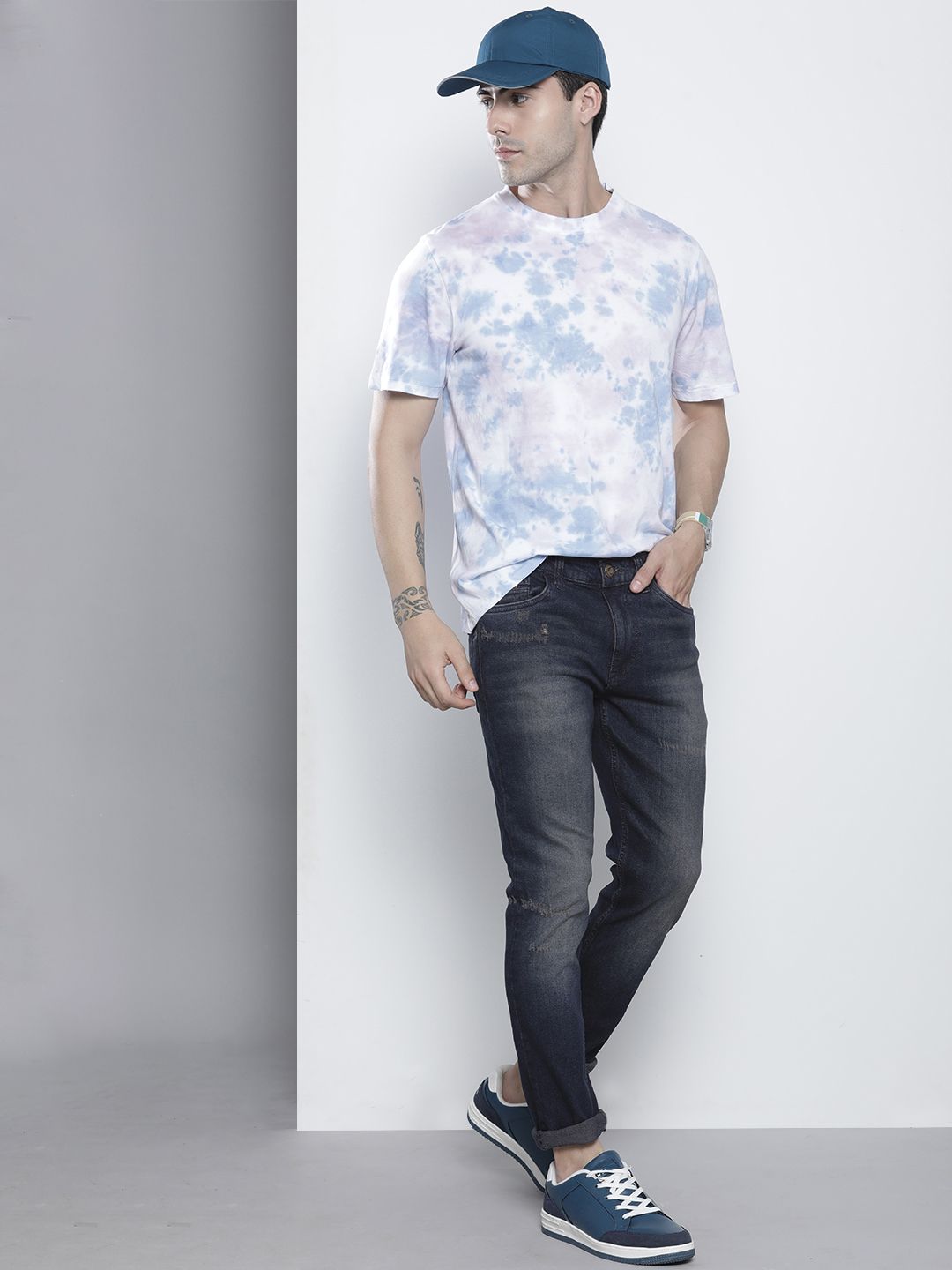 The Indian Garage Co Men Navy Blue Slim Fit Light Fade Stretchable Jeans
