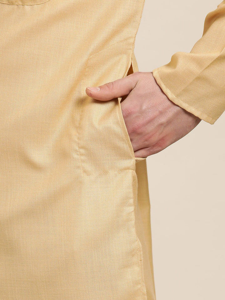 SOJANYA Mandarin Collar Long Sleeves Silk Cotton Kurta