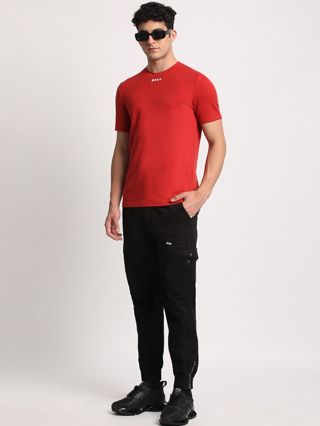 THE BEAR HOUSE Men Mid-Rise Easy Wash Regular Fit Cargos Trousers