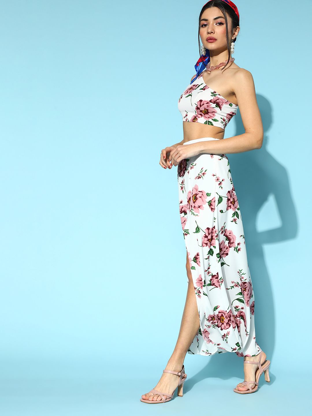 Berrylush Women Classic White Printed Top with Skirt