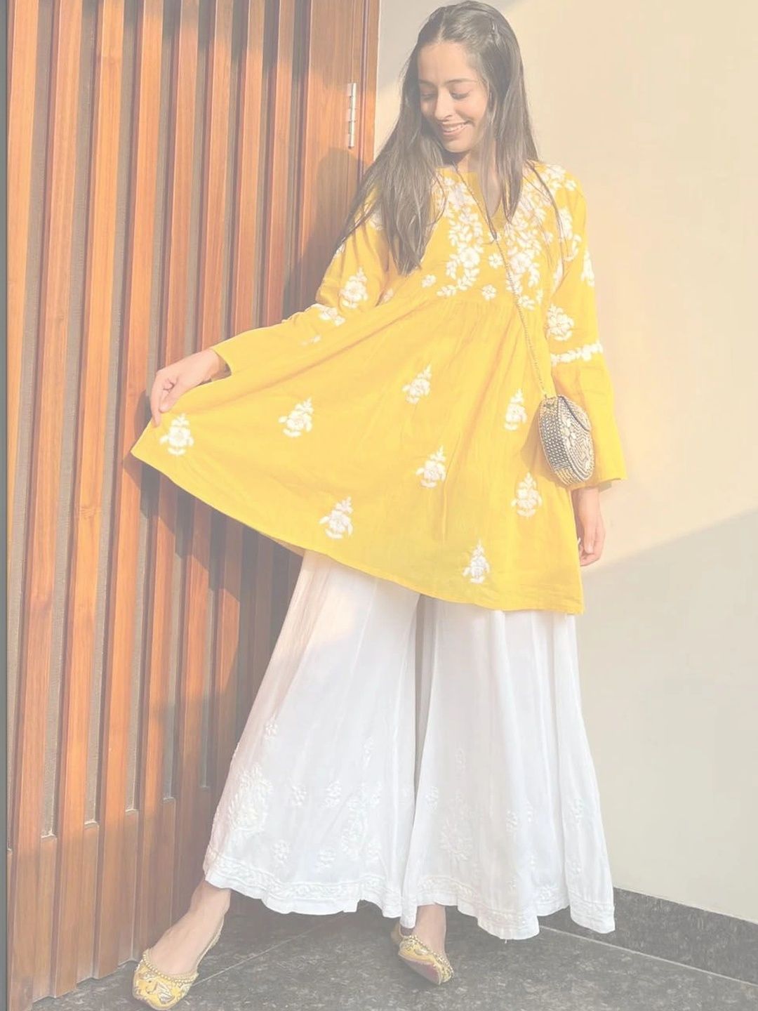 Rumah Wanita Chikankari Floral Sulam Lengan Berkobar Chikankari Floral Kurta