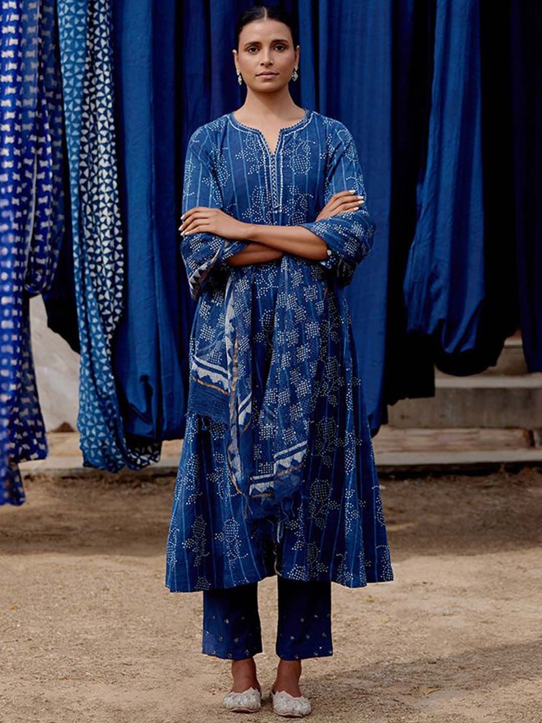 W Floral Printed Leher Berlekuk Kapas Kurta A-Line