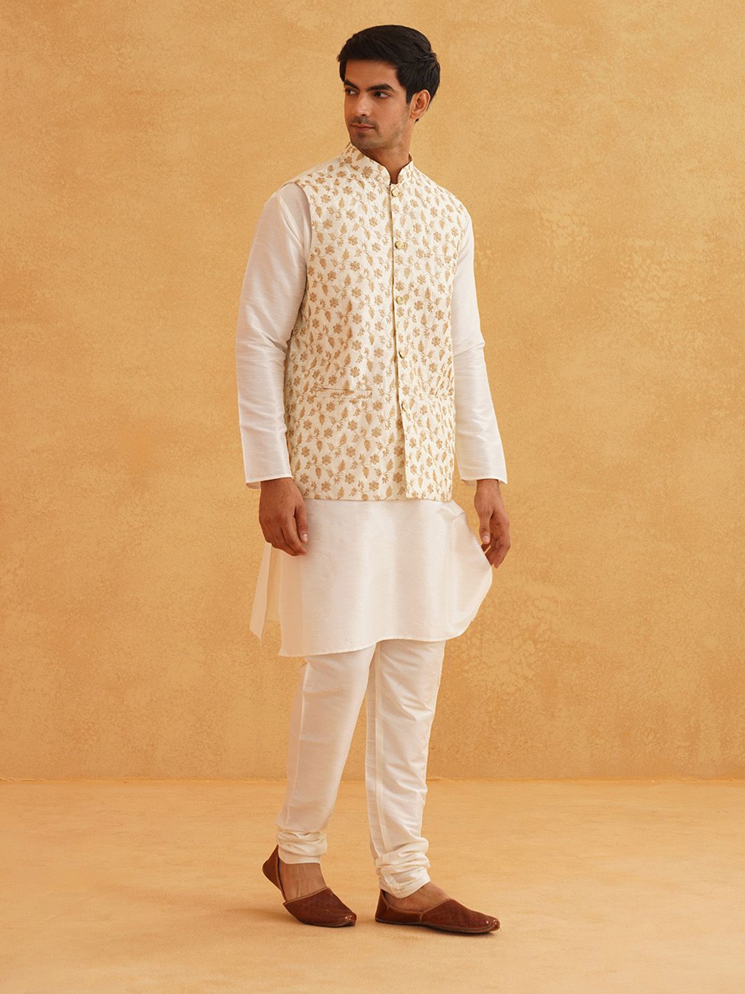 SOJANYA Mandarin Collar Kurta With Churidar & Nehru Jacket