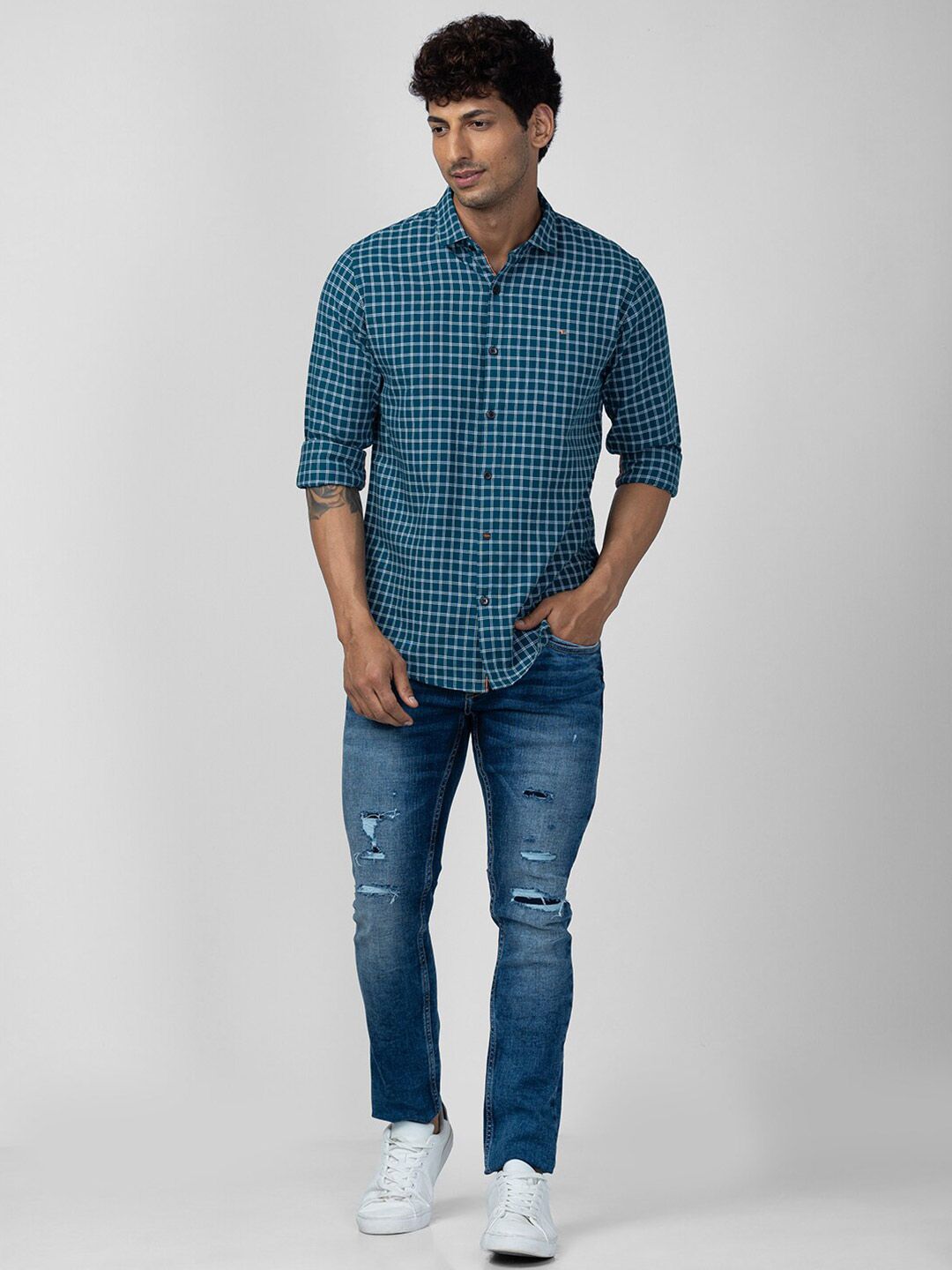 SPYKAR Men Slim Fit Checked Casual Cotton Shirt