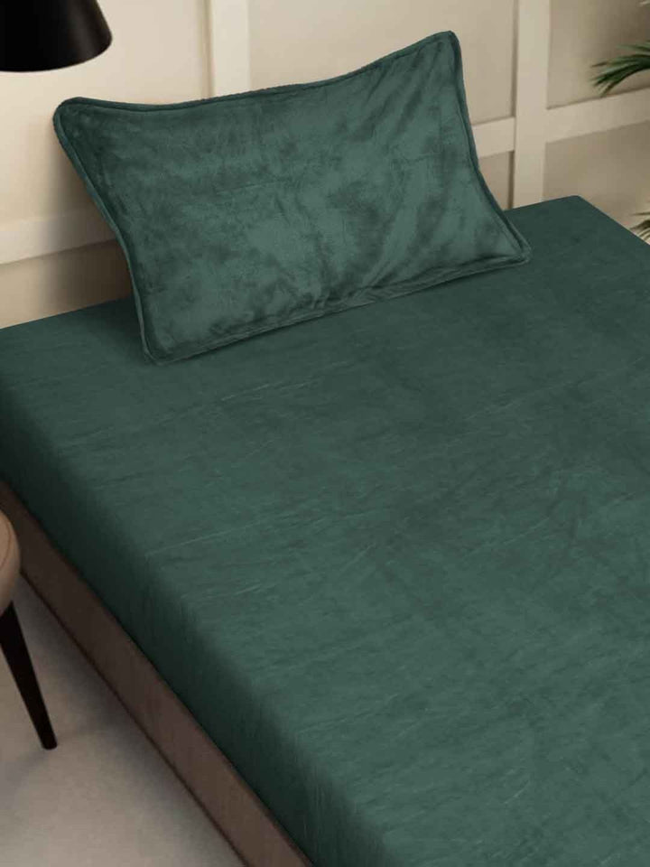 Myntra Elegant Homes Hijau 300 TC Cadar Bulu Bujang dengan 1 Sarung Bantal-225X150 sm