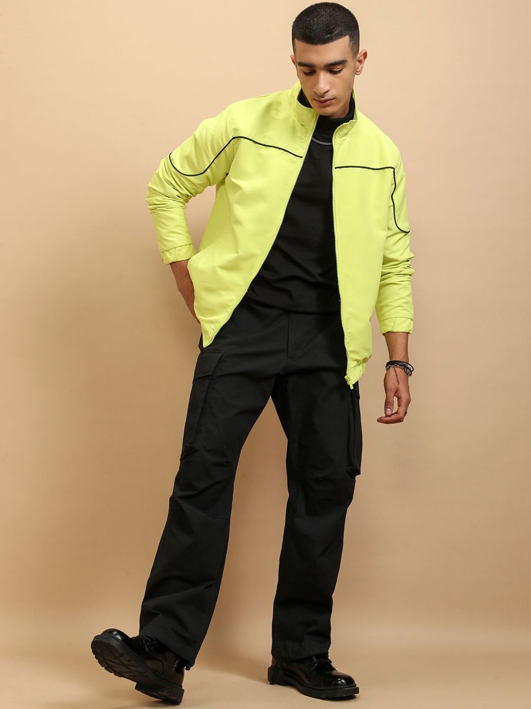 HIGHLANDER Men Colourblocked Crop Outdoor Bomber Jacket