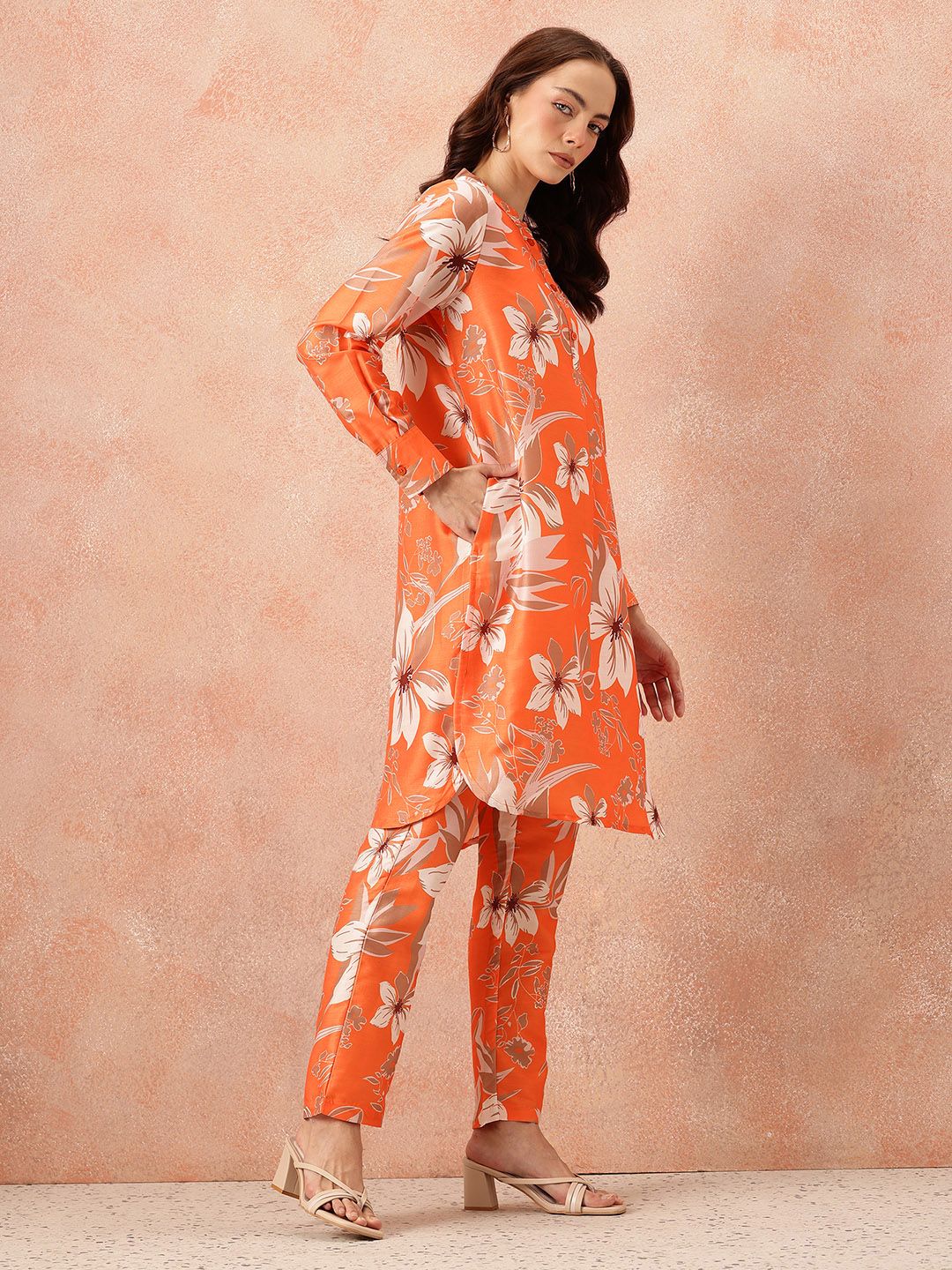 all about you Floral Printed Mandarin Collar Straight Kurta with Trousers