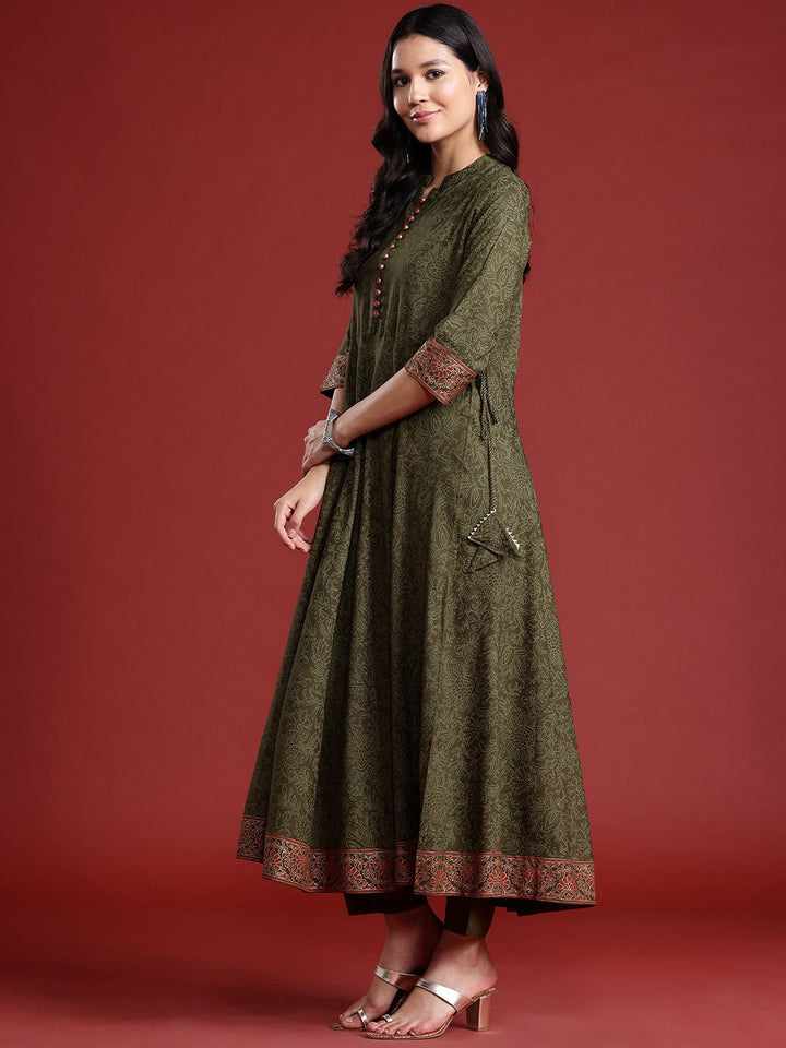Anouk Floral Printed Button-Detail Anarkali Kurta with Trousers & Dupatta