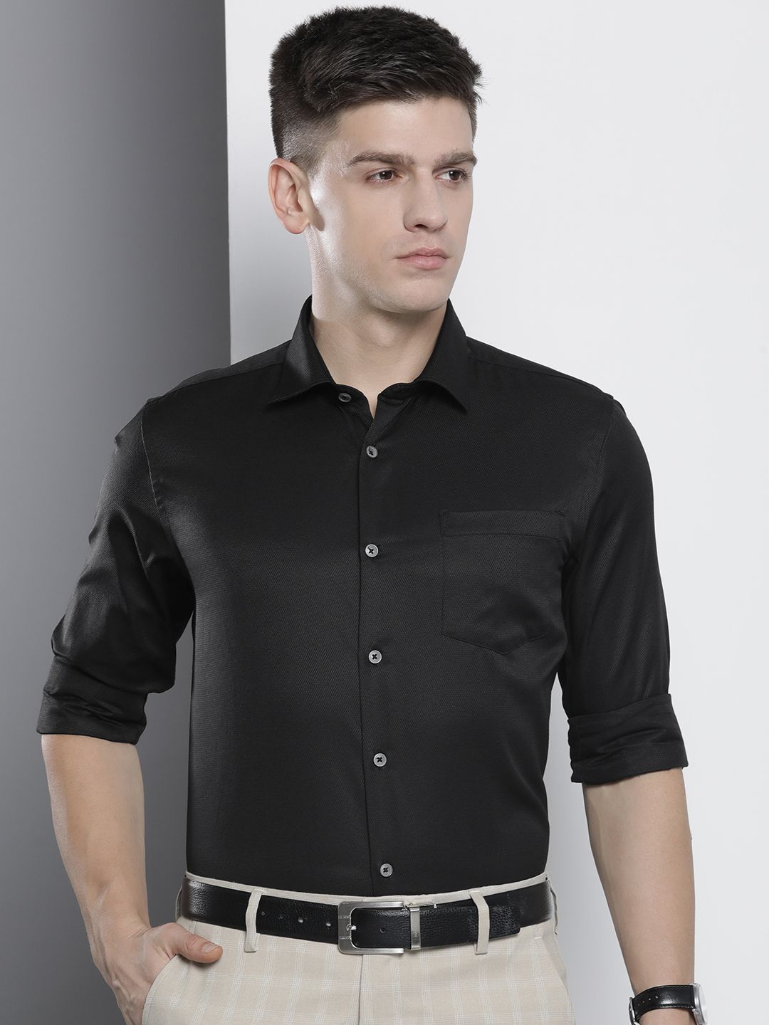 The Indian Garage Co. X Luxe Men Slim Fit Opaque Printed Formal Shirt