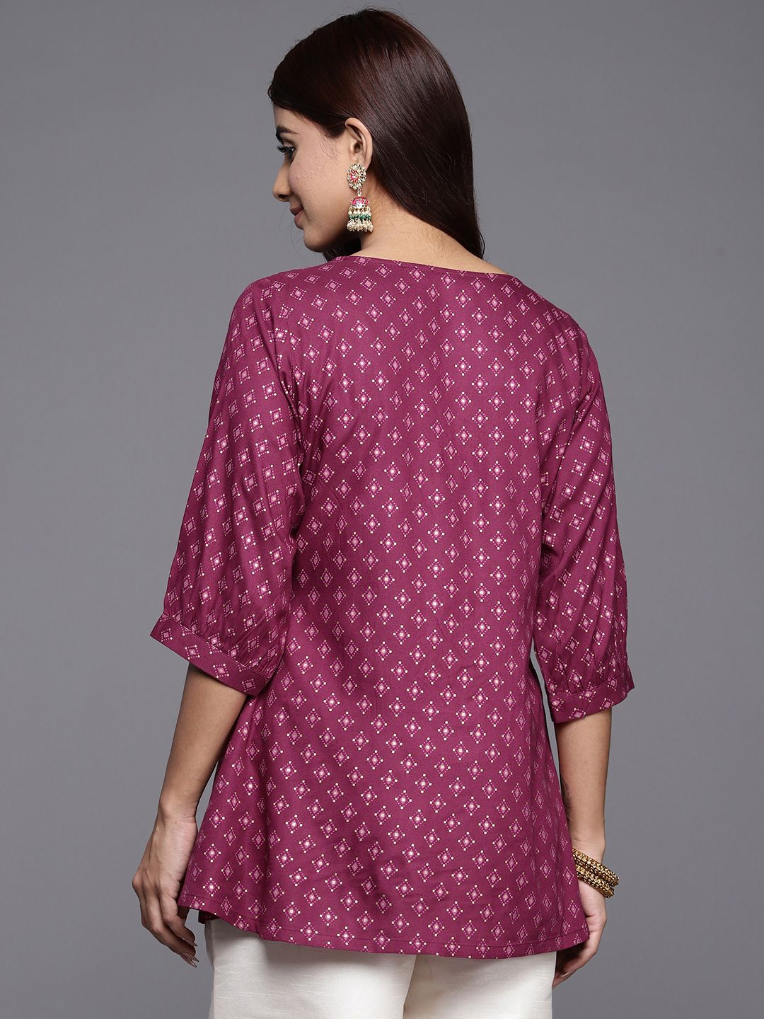 Libas Magenta & Beige Geometric Printed V-Neck Pleated Kurti