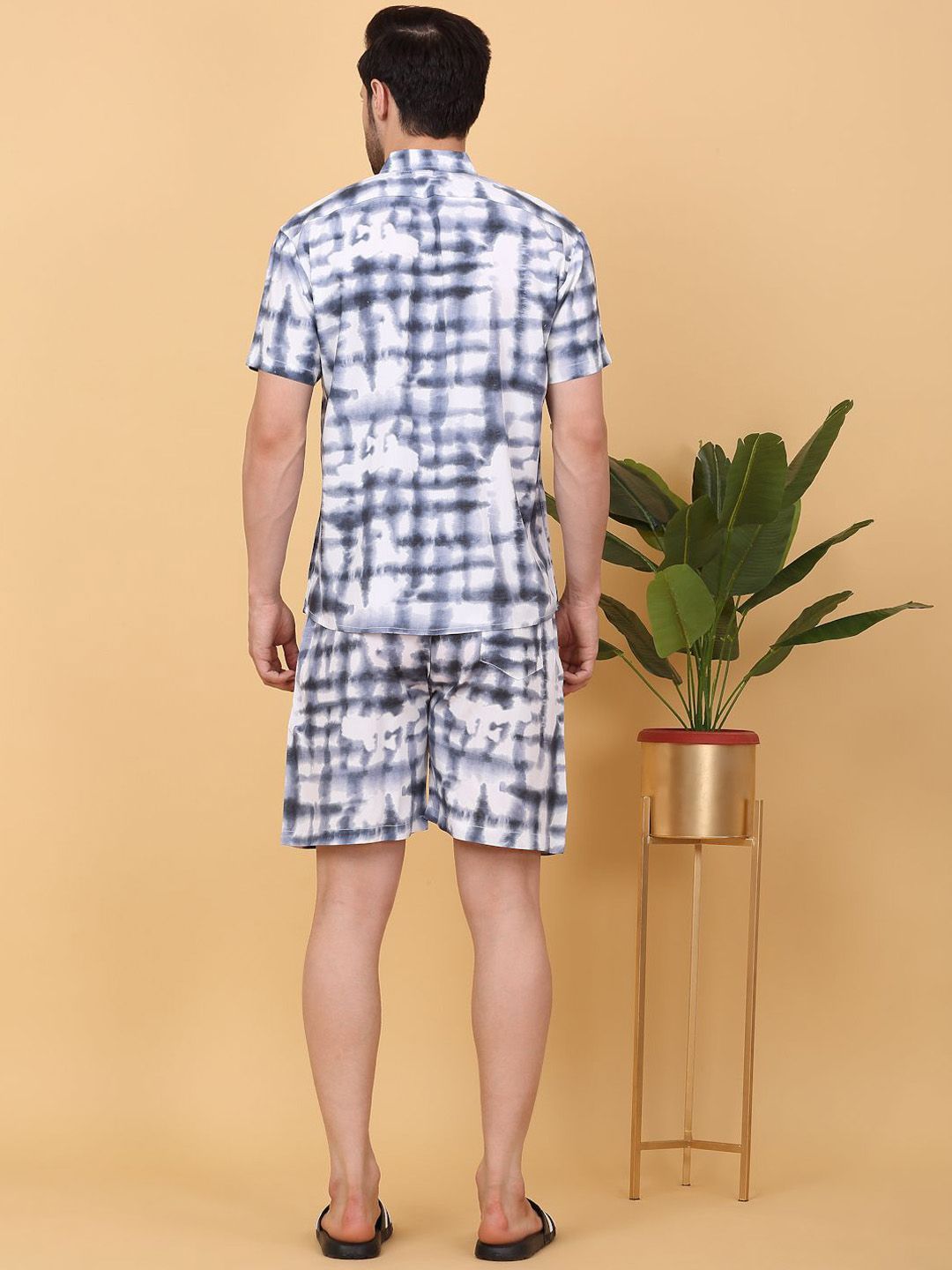 Sweet Dreams White Tie & Dye Printed Short Sleeves Casual Shirt With Shorts