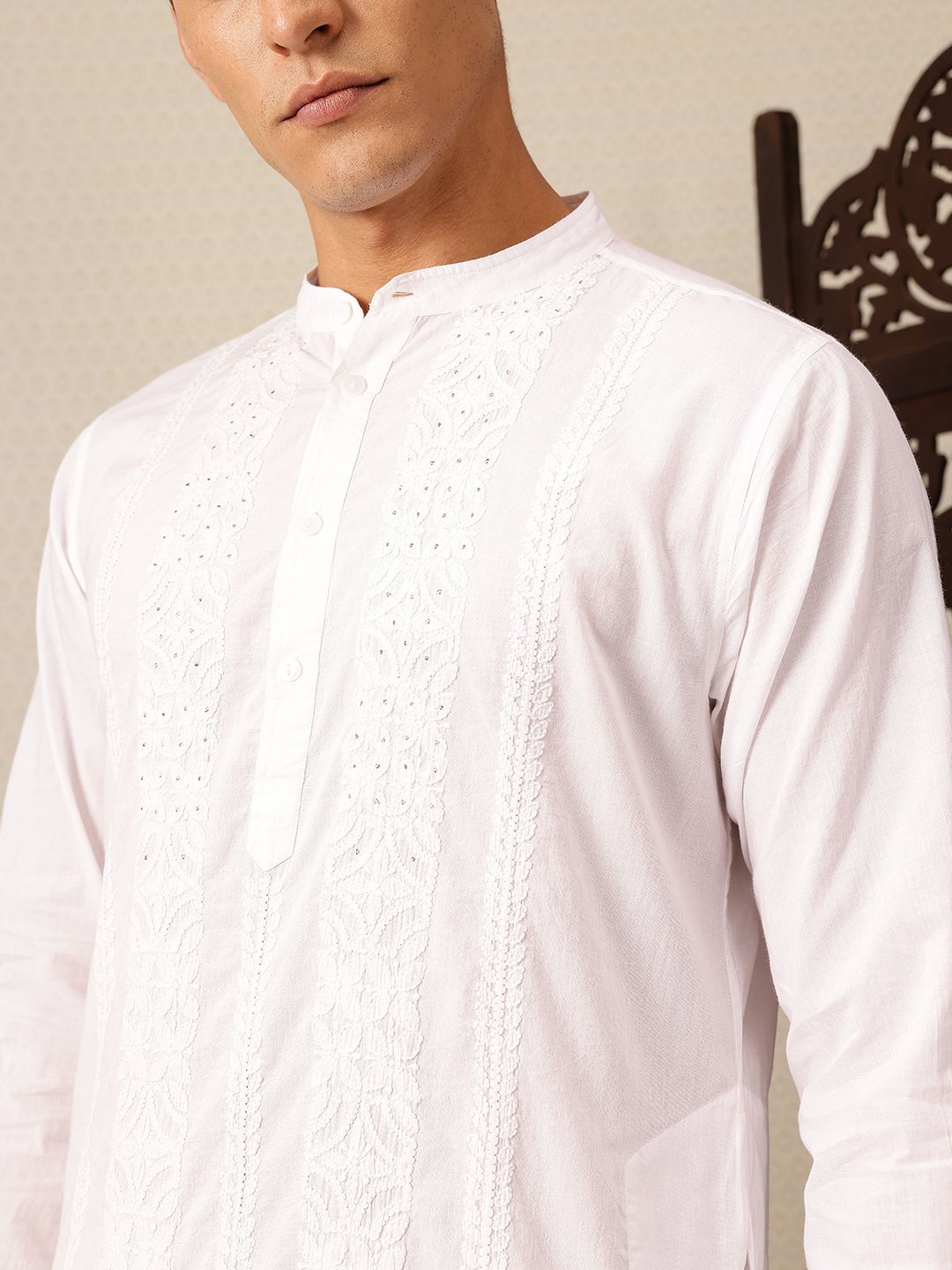 House of Pataudi Floral Embroidered Jashn Pure Cotton Kurta with Trousers