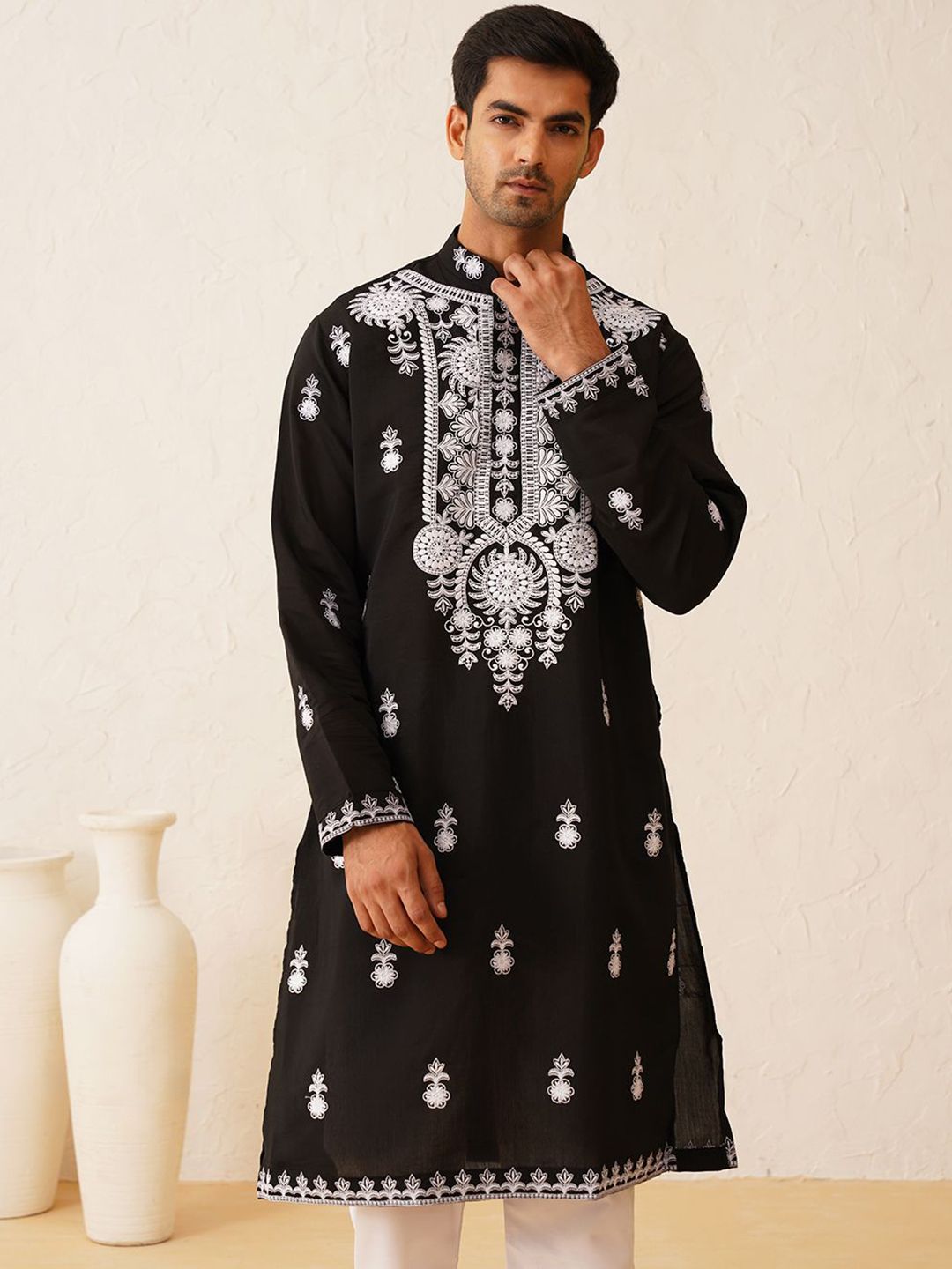 SOJANYA LUXE Motif Etnik Bersulam Benang Kerja Kurta Kapas Tulen dengan Piyama