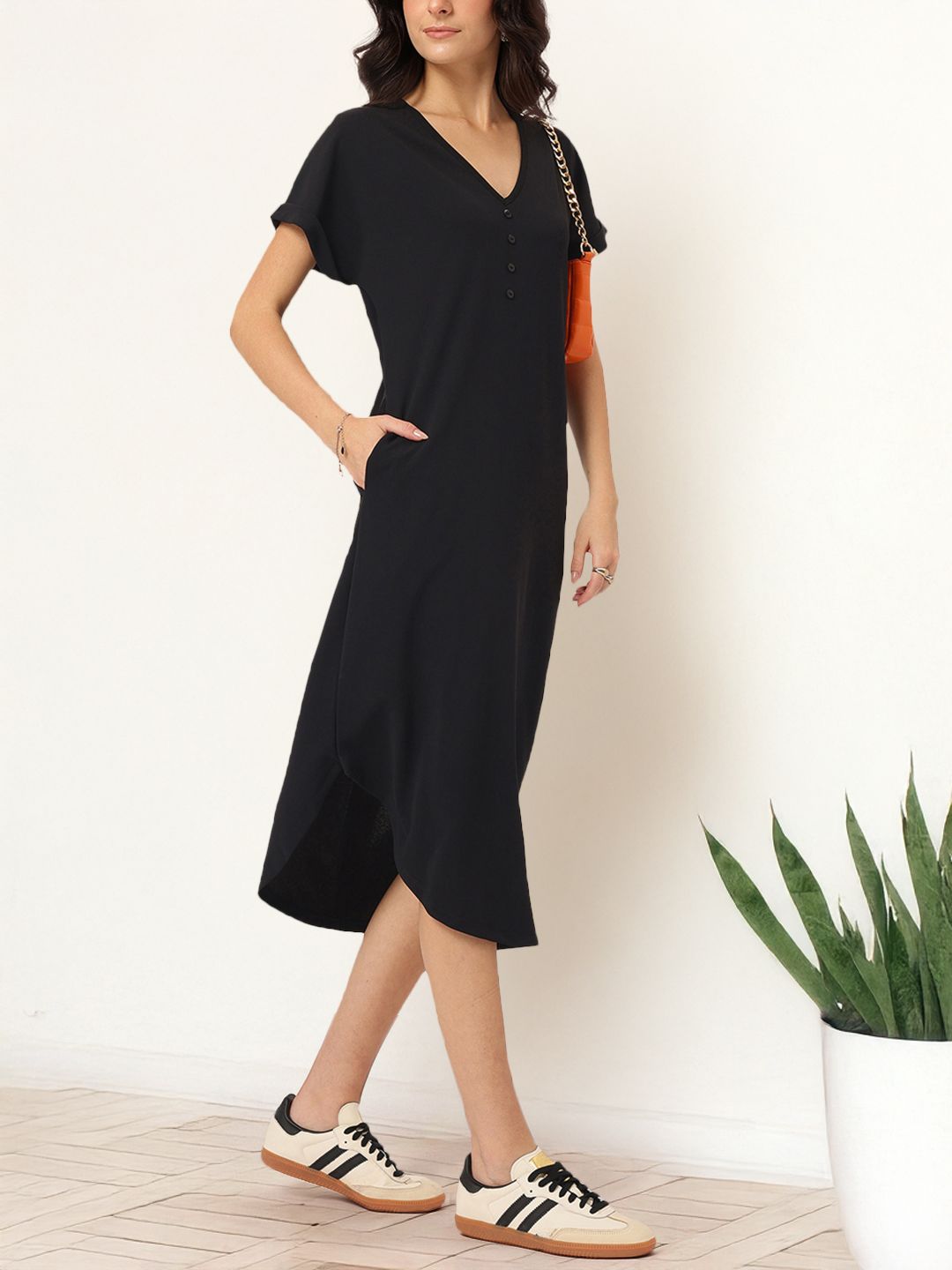 DressBerry Timeless Classics Extended Sleeves Sheath Midi Dress