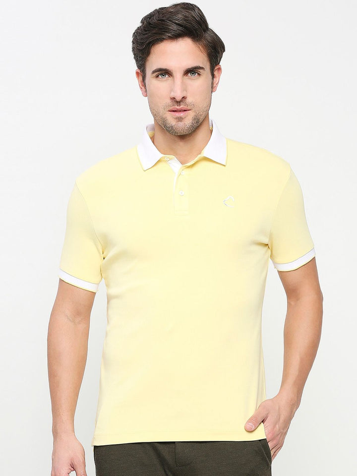 Menjadi T-Shirt Kasual Polo Manusia