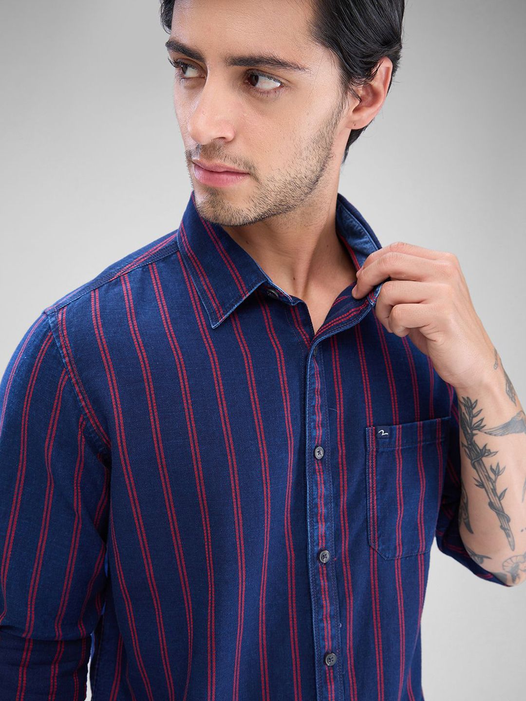 SPYKAR Men Slim Fit Opaque Striped Spread Collar Casual Shirt